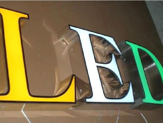 湘阴介绍LED招牌的基础知识。